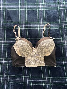 Black bralette with light pink lace and bow details, Size: 36C.